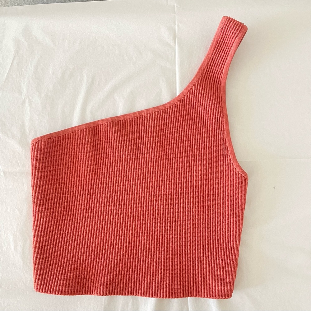 Babaton Aritzia crop top size medium ribbed salmon pink one shoulder sculpt